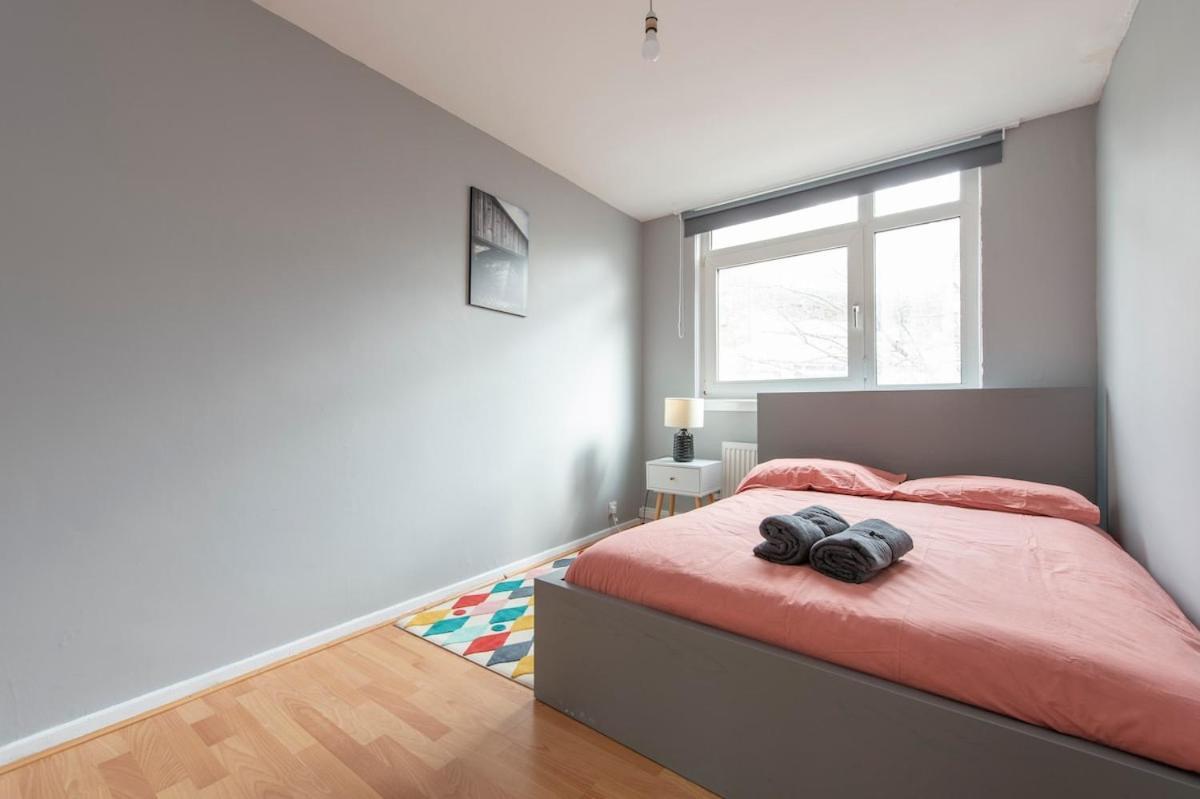 Lovely 2-Bed 20 Mins To Central London Exterior photo