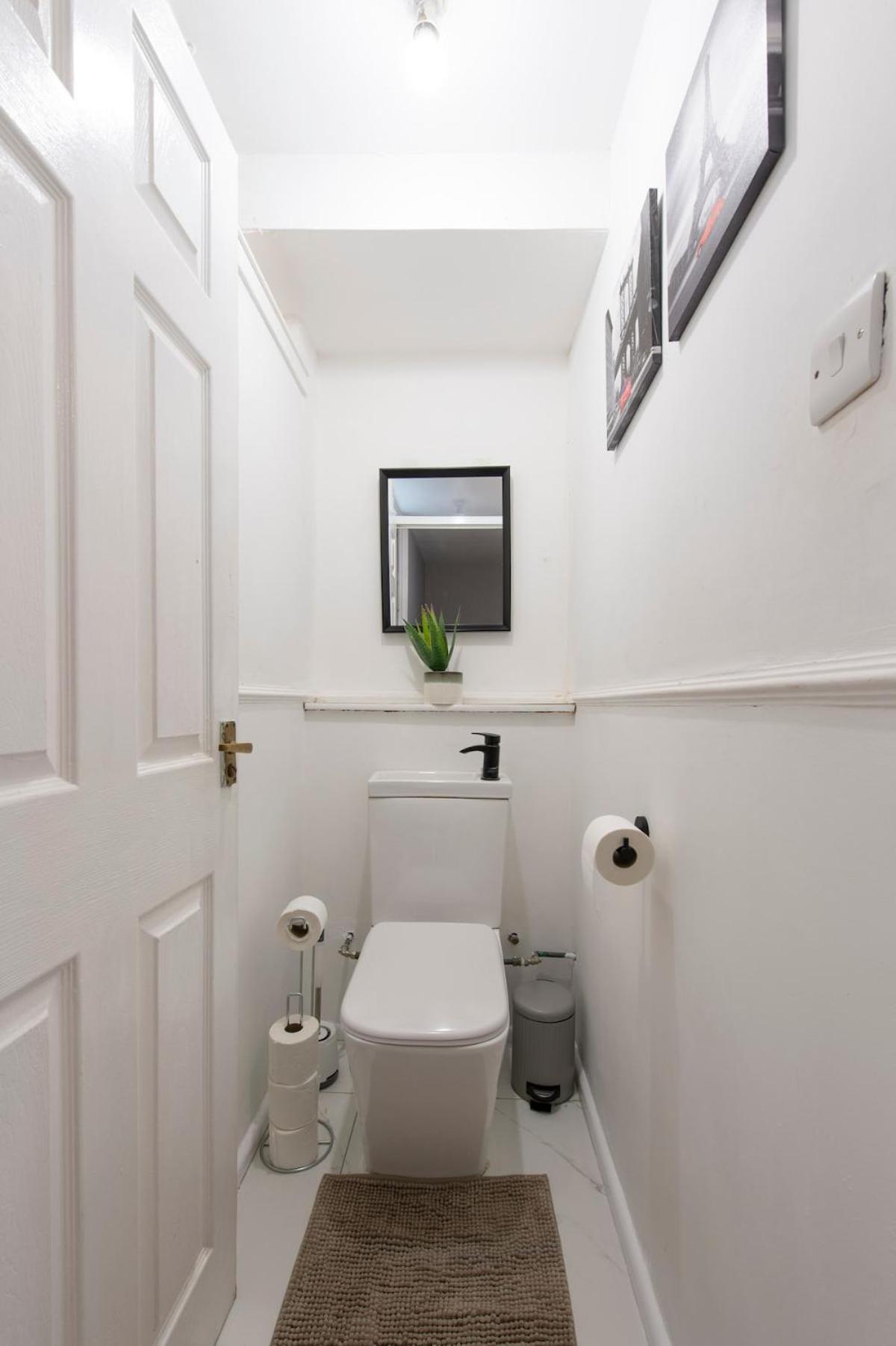 Lovely 2-Bed 20 Mins To Central London Exterior photo