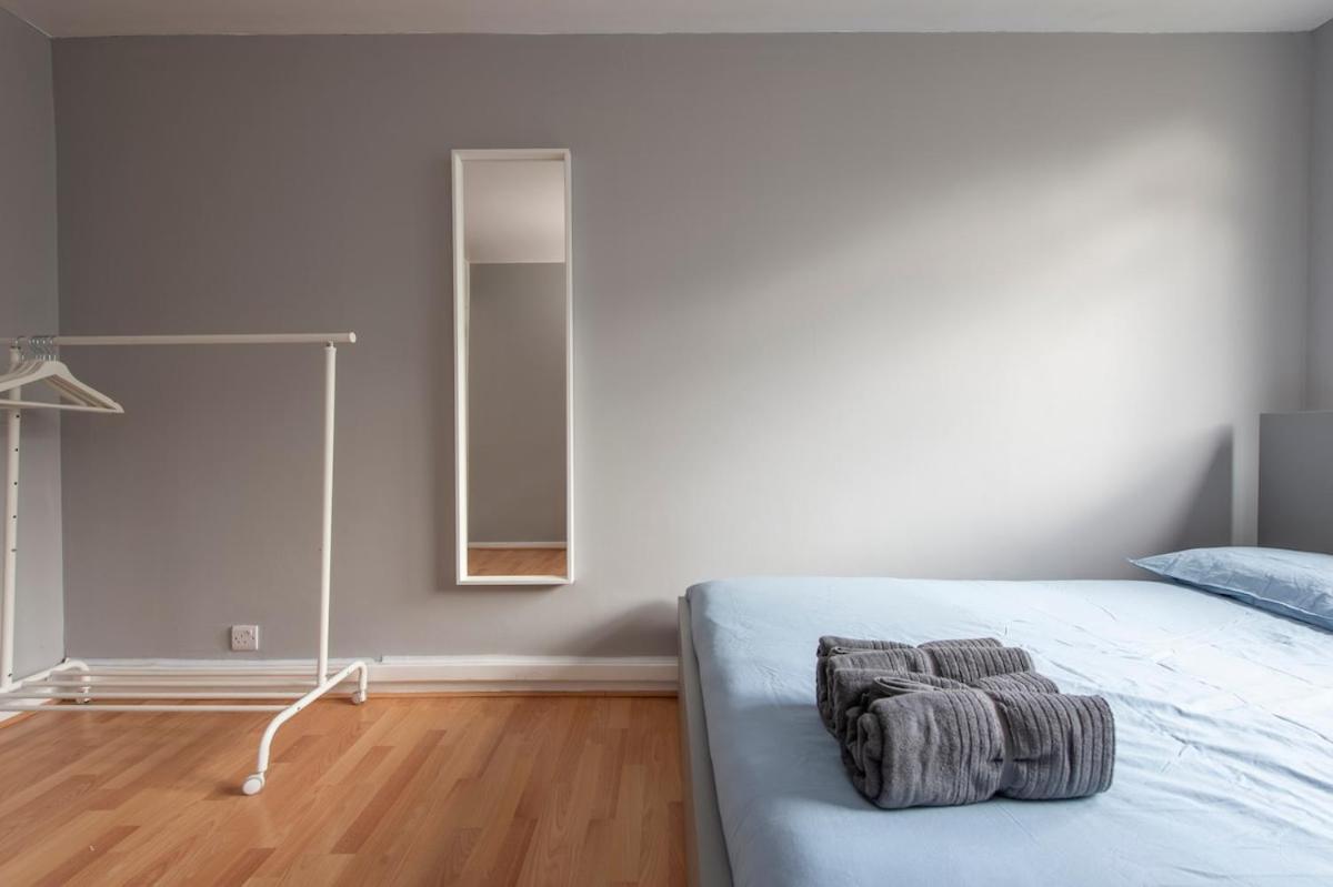 Lovely 2-Bed 20 Mins To Central London Exterior photo
