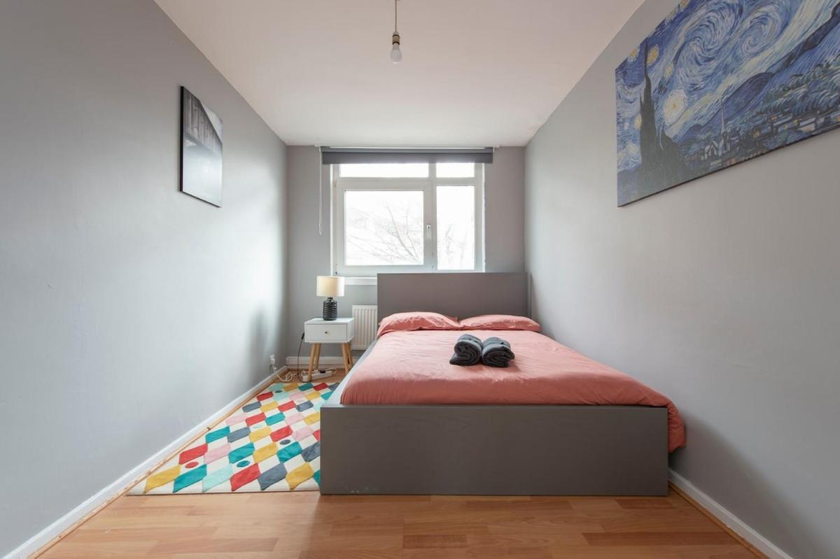 Lovely 2-Bed 20 Mins To Central London Exterior photo