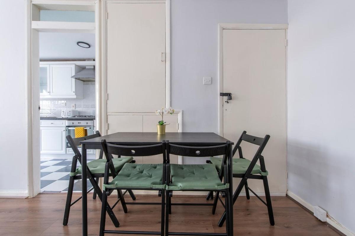 Lovely 2-Bed 20 Mins To Central London Exterior photo